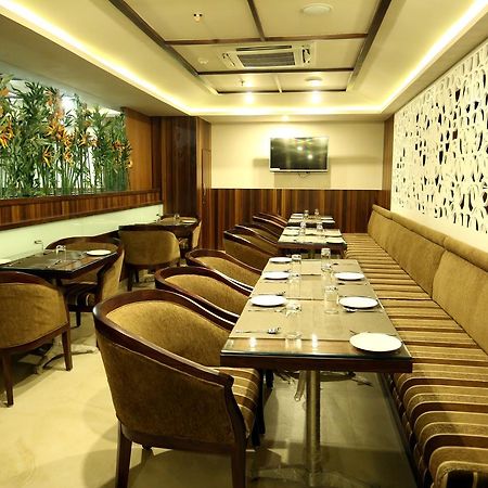 Solitaire Hotel Raipur  Exterior photo